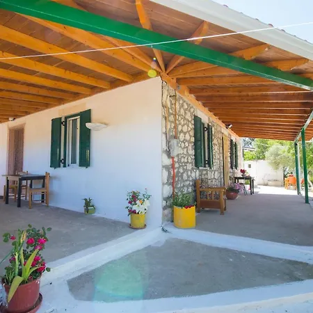 Basil & Guest House Guest house