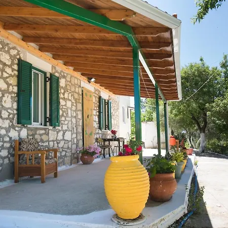 Basil & Guest House * Lazarata