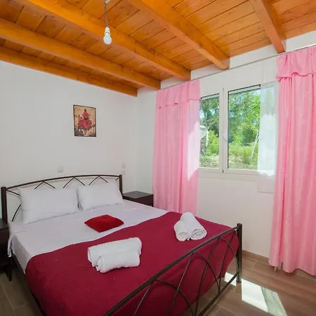 Basil & Guest House Guest house Lazarata