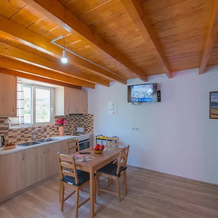Basil & Guest House Lazarata