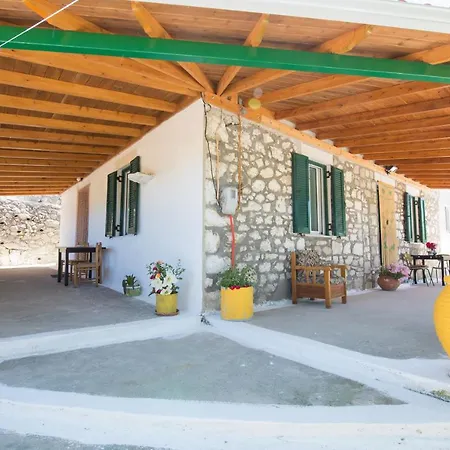 Basil & Guest House Guest house Lazarata